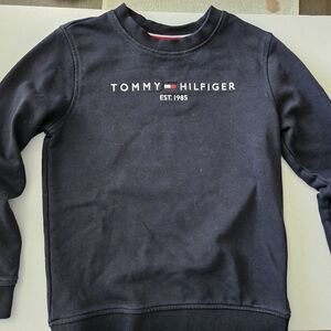 Boys size Med 8-10 Tommy Hilfiger Crew Sweatshirt